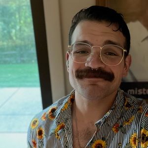 Meet your Posher, Juan